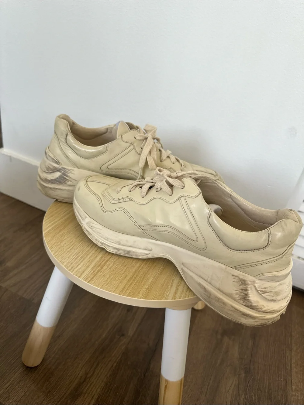 Gucci Cream Leather Platform Sneakers with Green & Red Web